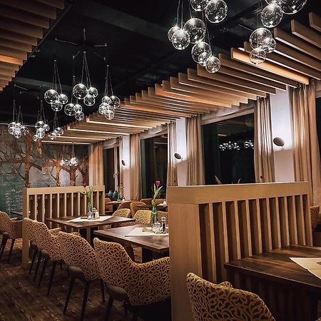 Hotel Zum Engel Меспелбрун Екстериор снимка