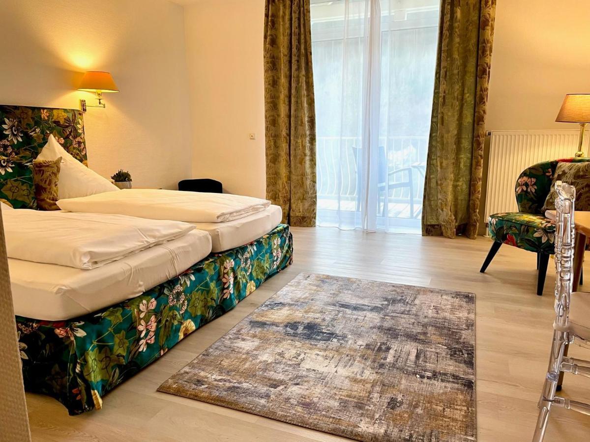 Hotel Zum Engel Меспелбрун Екстериор снимка